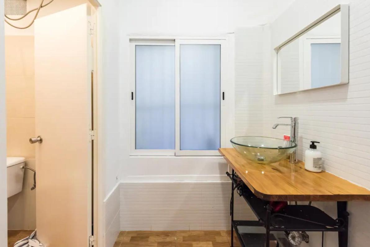 Encomienda Guest House Madrid Luaran gambar