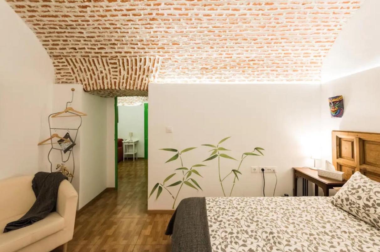 Encomienda Guest House Madrid Luaran gambar