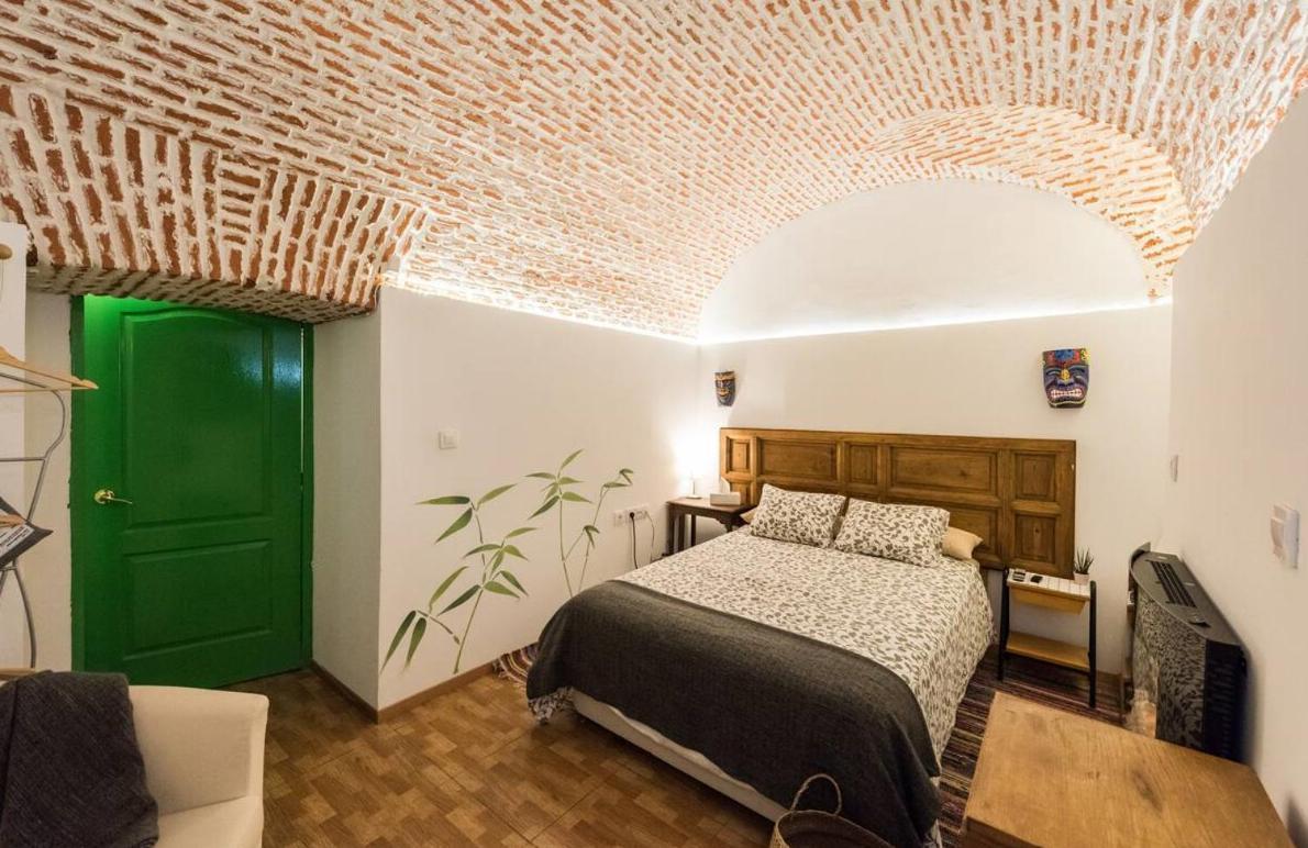 Encomienda Guest House Madrid Luaran gambar