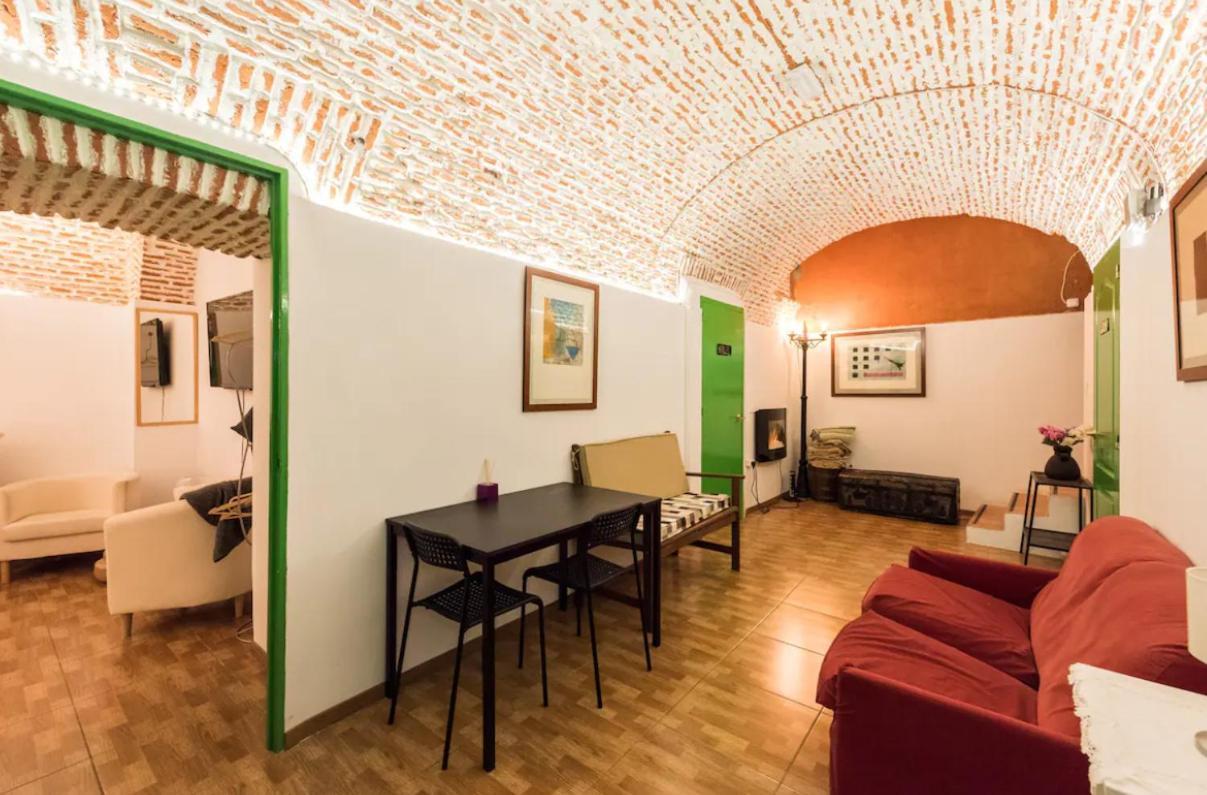 Encomienda Guest House Madrid Luaran gambar