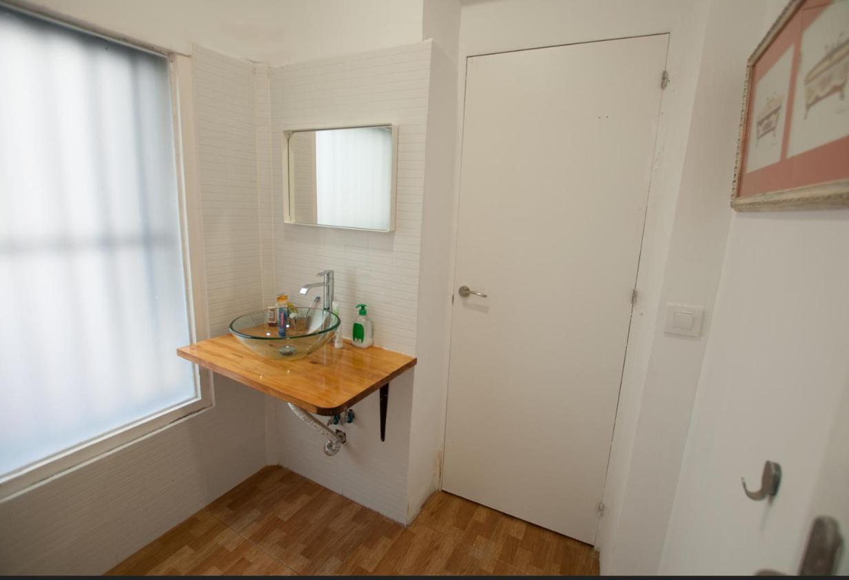 Encomienda Guest House Madrid Luaran gambar