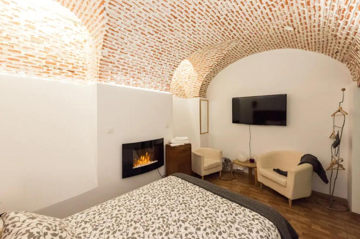 Encomienda Guest House Madrid Luaran gambar
