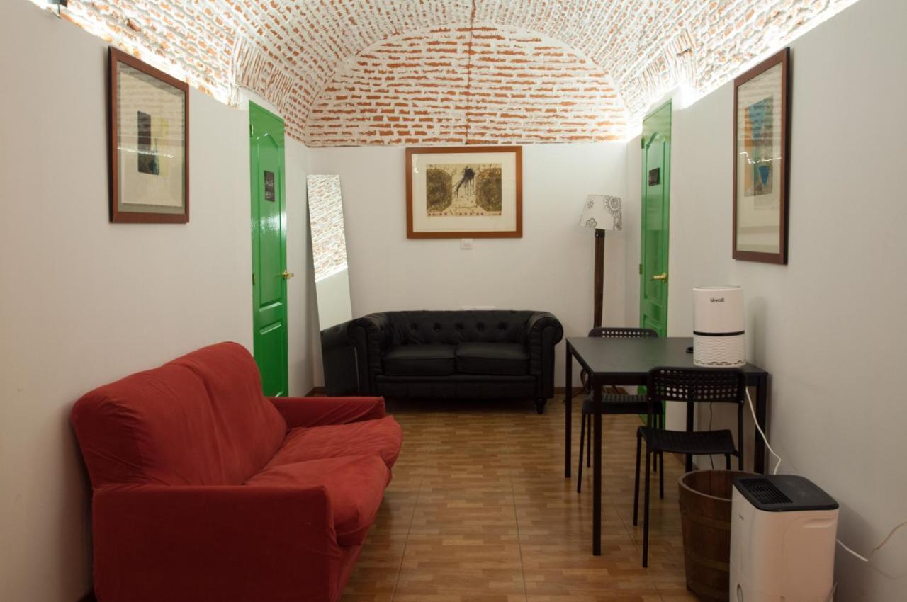 Encomienda Guest House Madrid Luaran gambar
