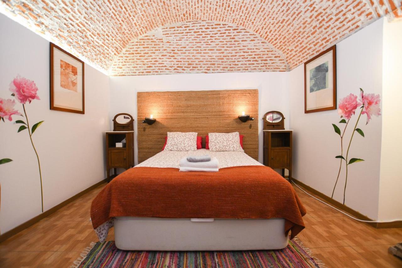 Encomienda Guest House Madrid Luaran gambar