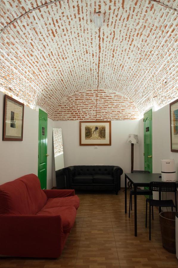 Encomienda Guest House Madrid Luaran gambar
